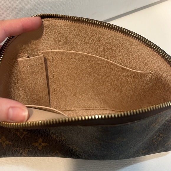 Louis Vuitton Monogram GM Cosmetic Makeup Bag - Picture 8 of 8